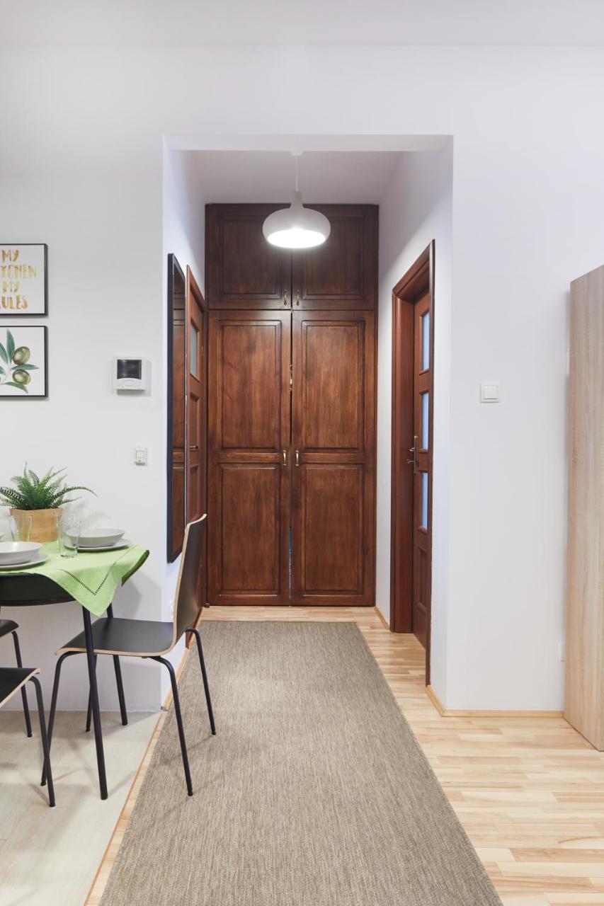 Zoliborz Green Garden Apartment วอร์ซอ ภายนอก รูปภาพ