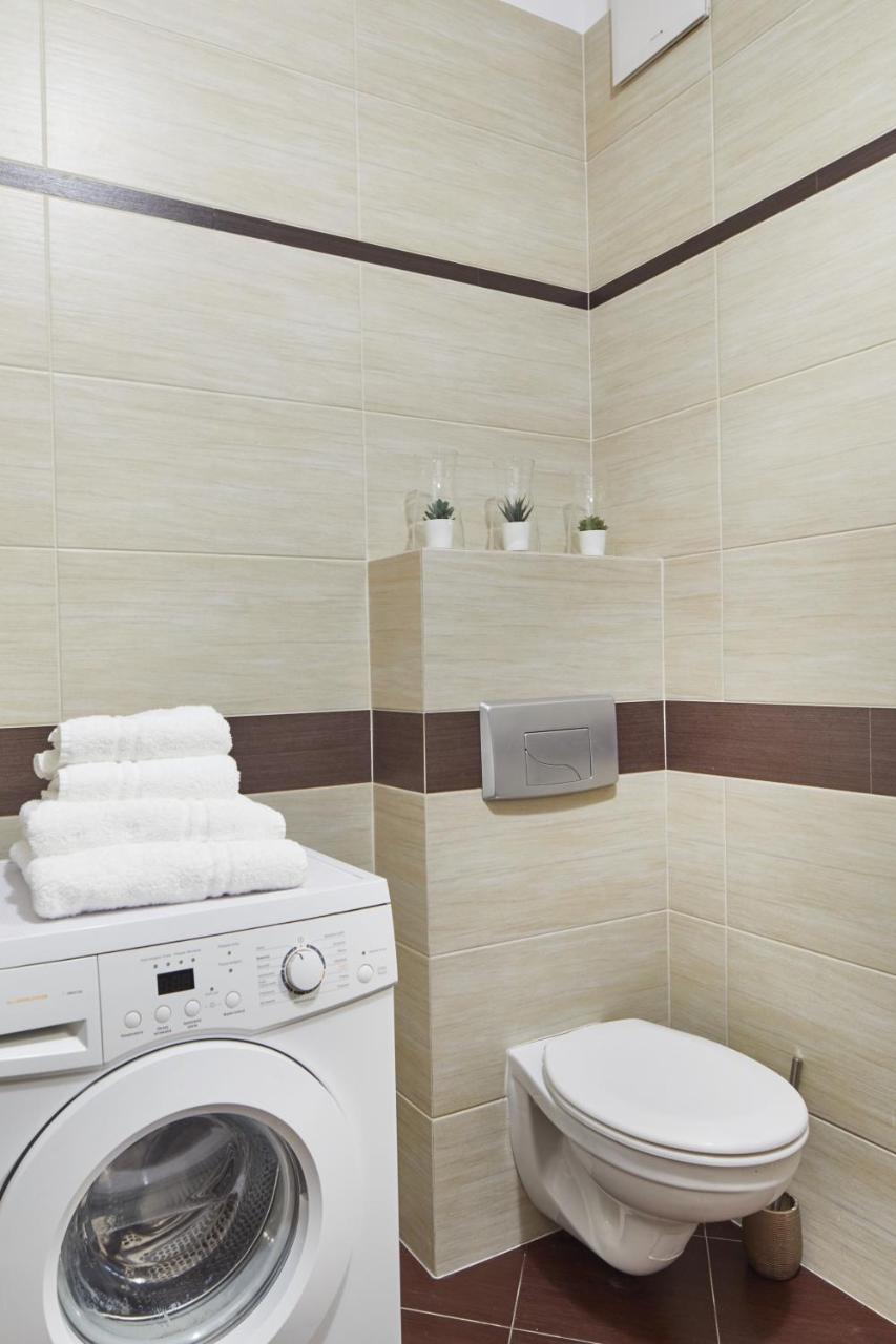 Zoliborz Green Garden Apartment วอร์ซอ ภายนอก รูปภาพ